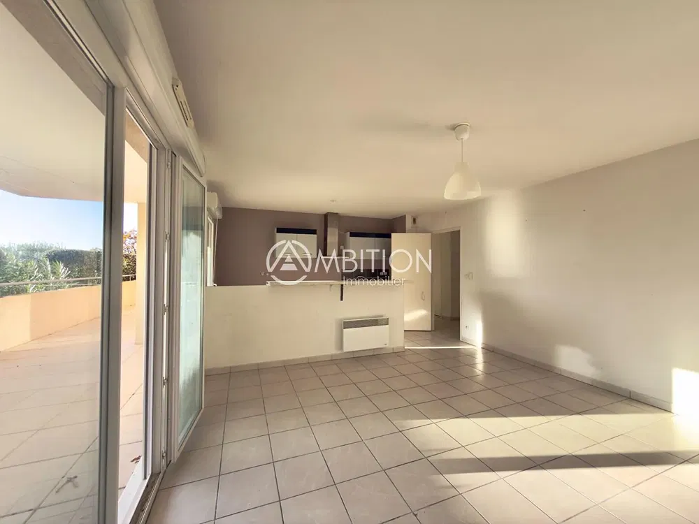 Salon; carrelage, vue, lumière naturelle