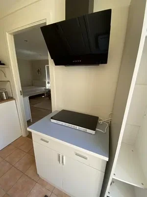 Küche; küchengeräte, fliesenboden