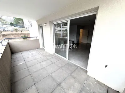 Balcon; carrelage, vue