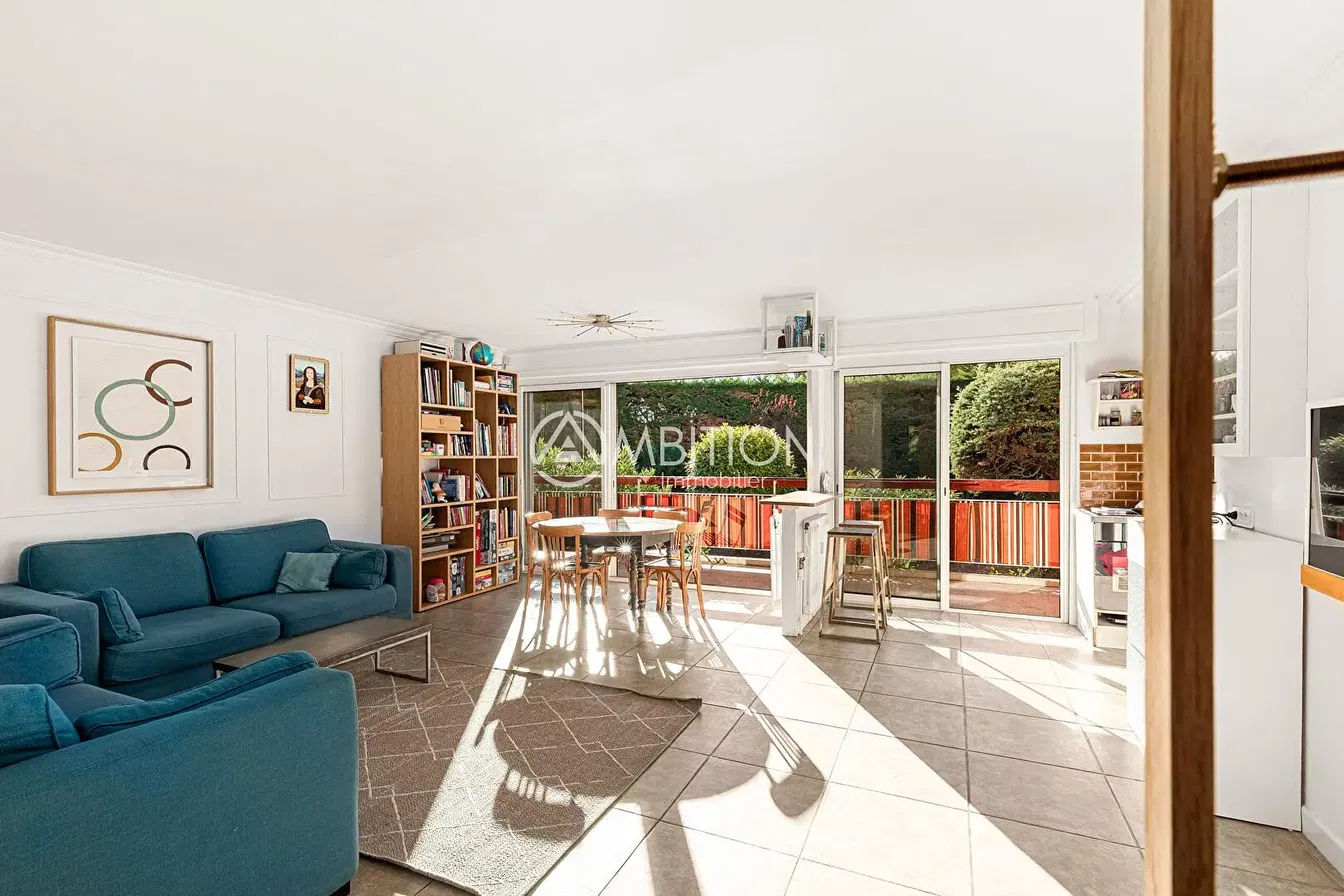 Salon; vue, lumière naturelle