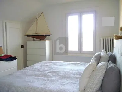 Chambre; lumière naturelle, style moderne