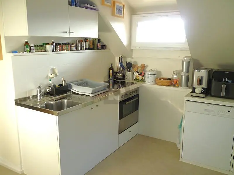 Cuisine; électroménager, lumière naturelle, style moderne