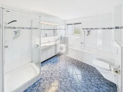 Badezimmer; fliesenboden