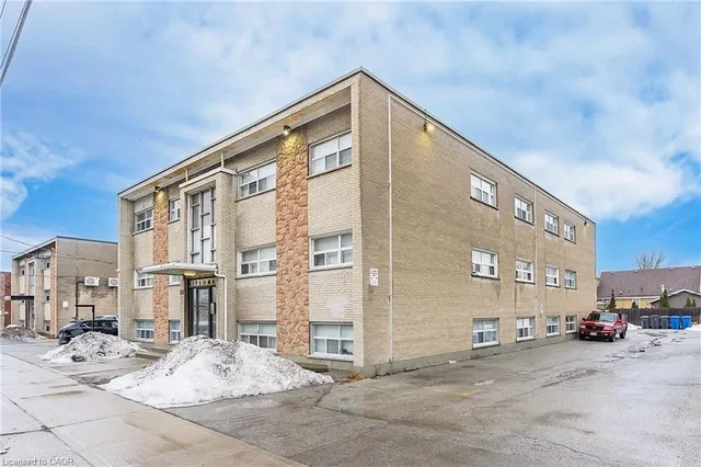 House and surroundings