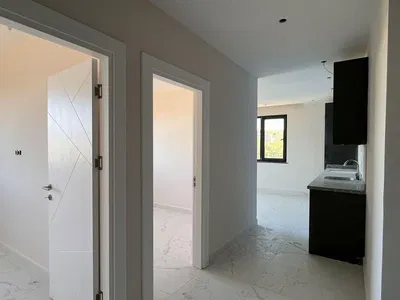 Küche; fliesenboden, tageslicht