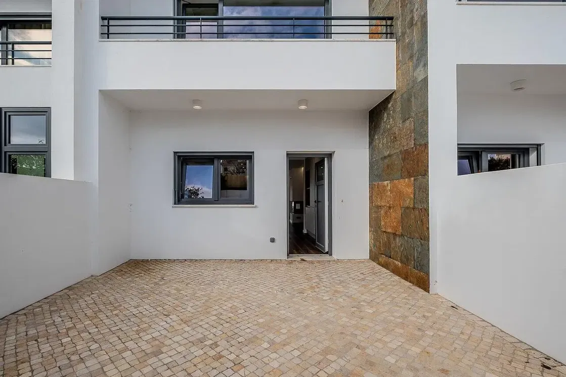 Σπίτι και περιβάλλον; πλακάκια, φυσικό φως, θέα