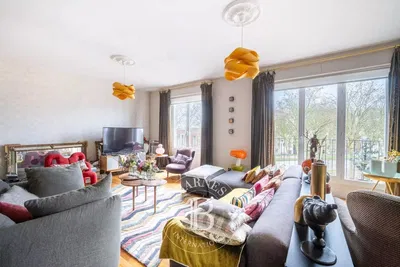 Wohnzimmer; blick, tageslicht, moderner stil