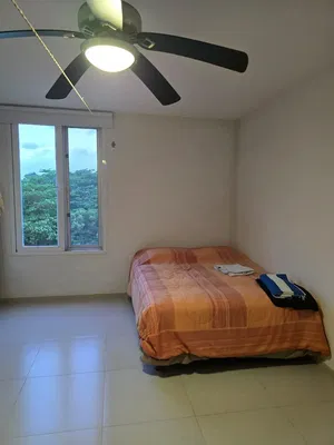 Schlafzimmer; blick, tageslicht, fliesenboden