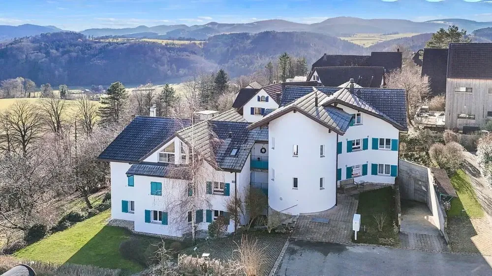 Haus und umgebung; blick