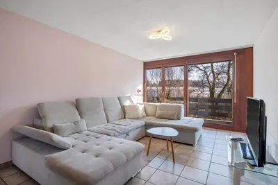 Wohnzimmer; blick, fliesenboden, tageslicht