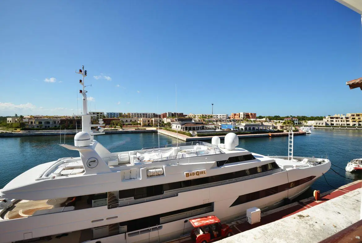 Haus und umgebung; blick