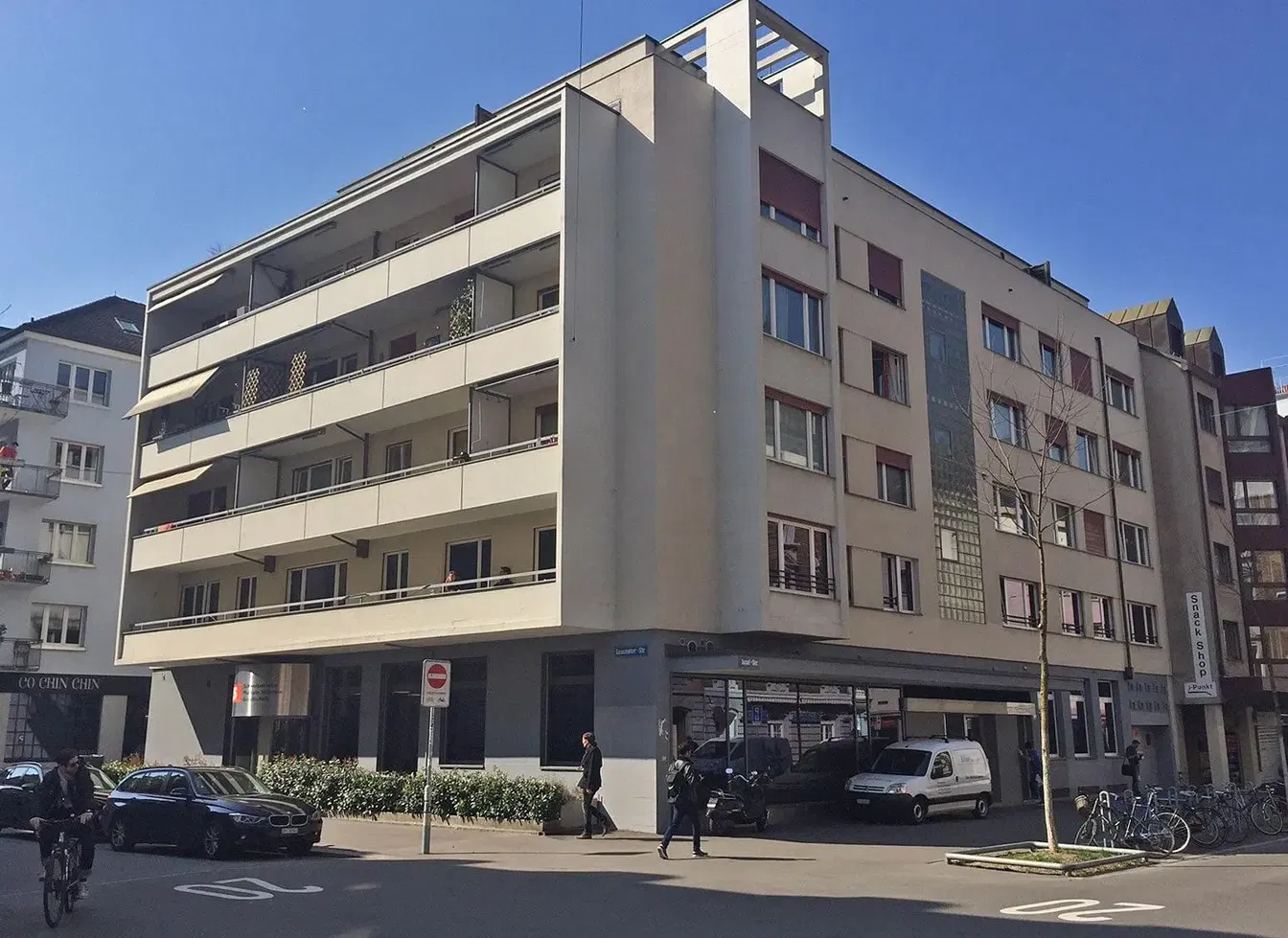 House and surroundings