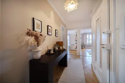 Garderobe; tageslicht, moderner stil