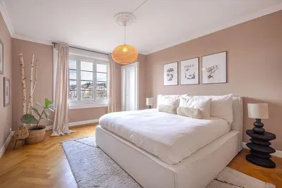 Schlafzimmer; tageslicht, holzboden, moderner stil