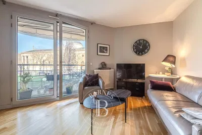 Wohnzimmer; blick, holzboden, tageslicht, moderner stil