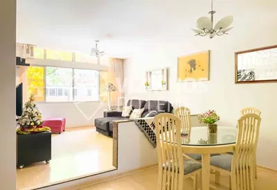 Wohnzimmer; tageslicht, moderner stil