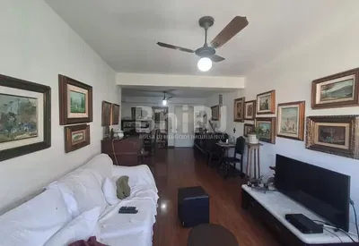 Wohnzimmer; rustikaler stil, tageslicht