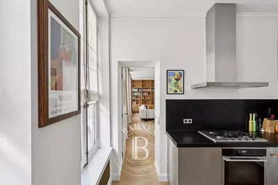 Keuken; keukenapparatuur, natuurlijk licht