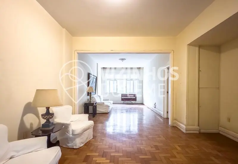 Salon; parquet, lumière naturelle