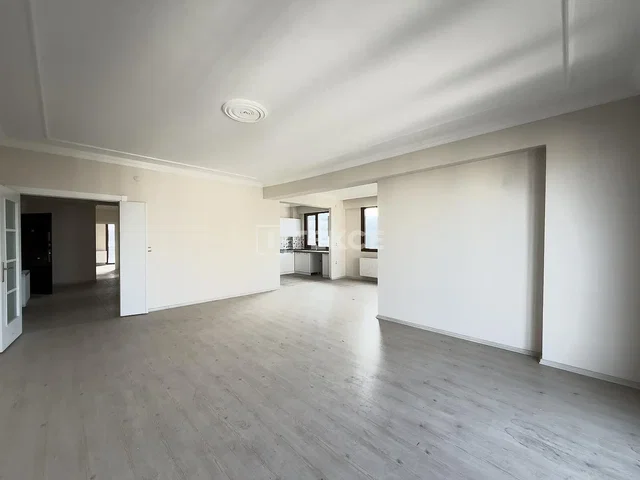 Salon; parquet, lumière naturelle, rénové