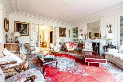 Salon; style rustique, cheminée, lumière naturelle