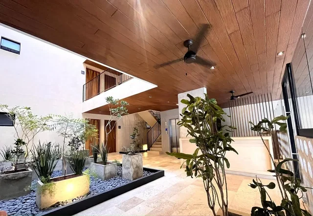 Casa e dintorni; luce naturale, stile moderno
