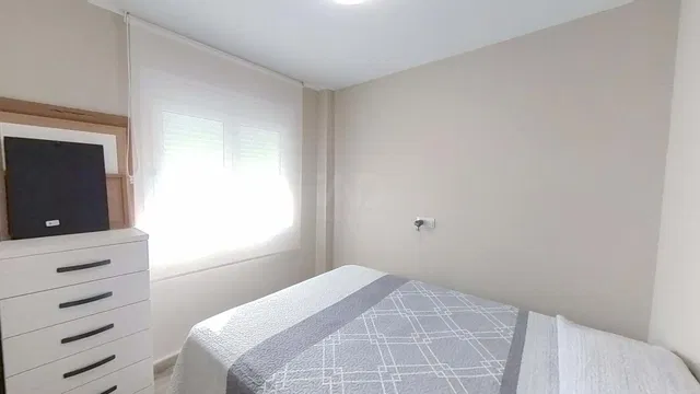 غرفة نوم; ضوء طبيعي