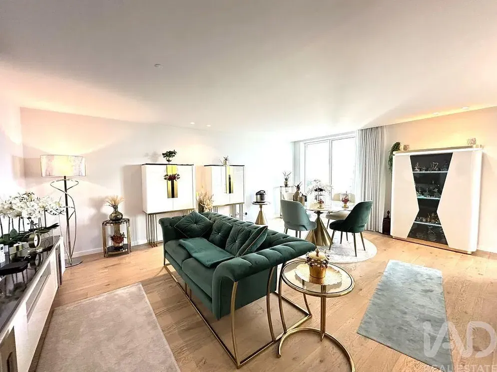 Wohnzimmer; moderner stil, holzboden, tageslicht