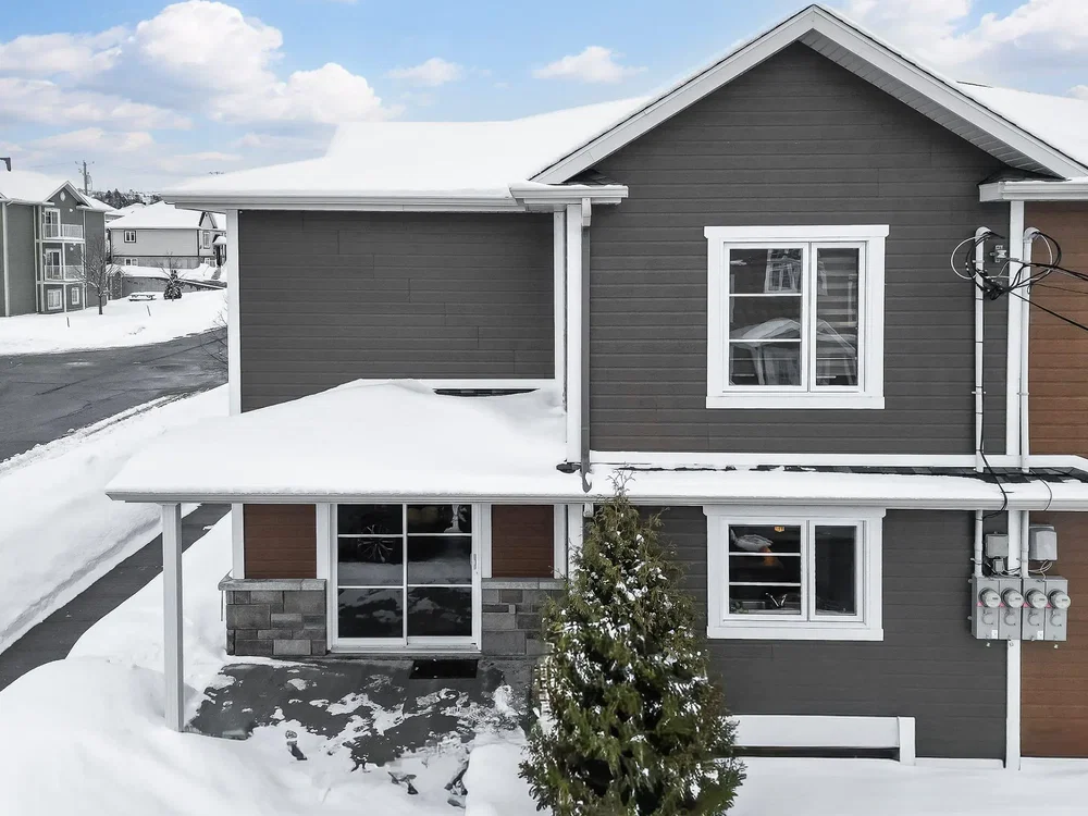 Kuća i okolina; pogled