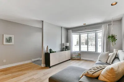 Living room; natural light, wood floor, modern style