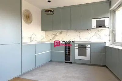 Küche; küchengeräte, renoviert, tageslicht