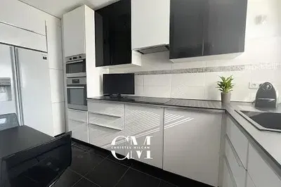 Küche; küchengeräte, renoviert, tageslicht