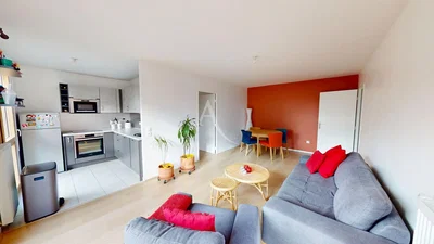 Salon; électroménager, carrelage, parquet, lumière naturelle, style moderne