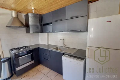 Kuchyně; kuchyňské spotřebiče, dlažba