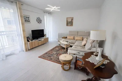 Дневна соба; природно светло, модерни стил