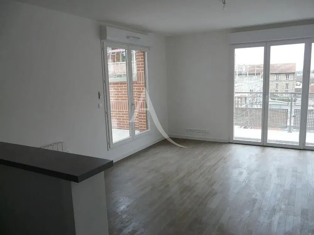 Wohnzimmer; blick, holzboden, tageslicht