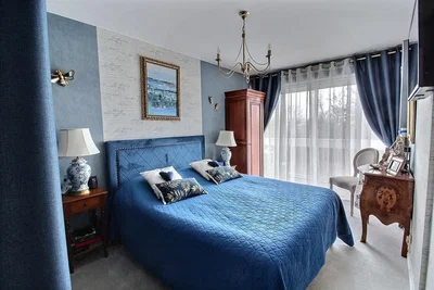 Bedroom; natural light, modern style