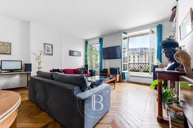 Wohnzimmer; blick, holzboden, tageslicht, moderner stil