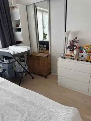 Chambre; parquet, lumière naturelle, style moderne