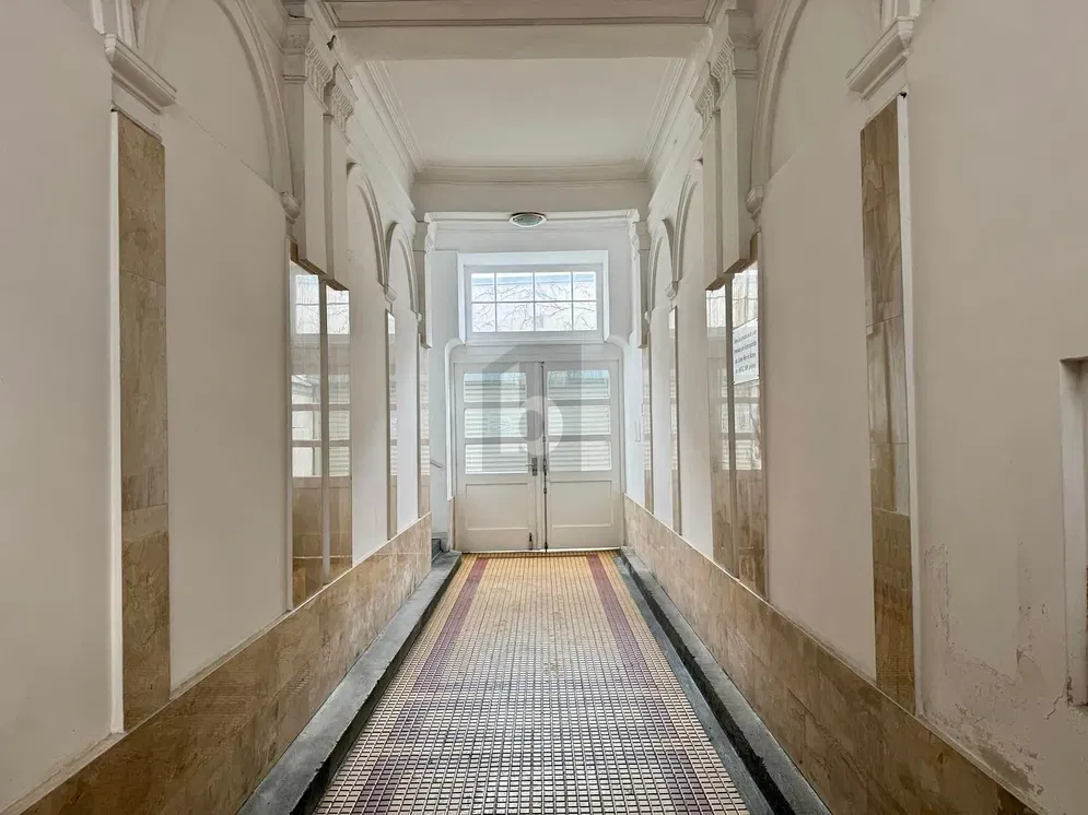 Sonstiges; fliesenboden, tageslicht