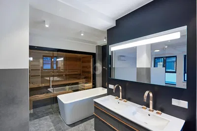 Badezimmer; fliesenboden, renoviert, tageslicht