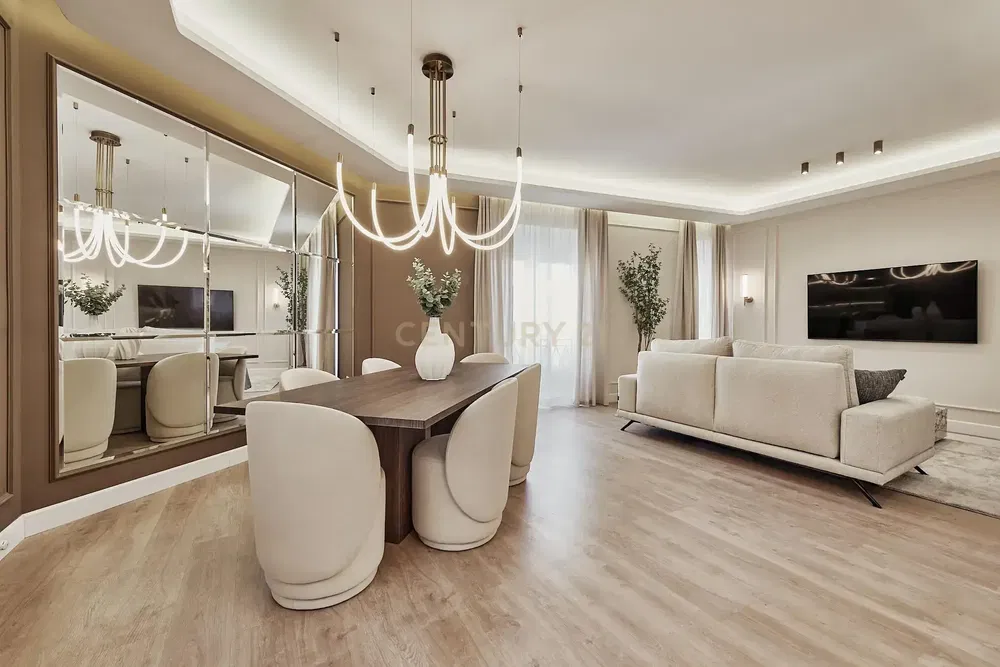 Obývací pokoj; moderní styl, přirozené světlo, dřevěná podlaha