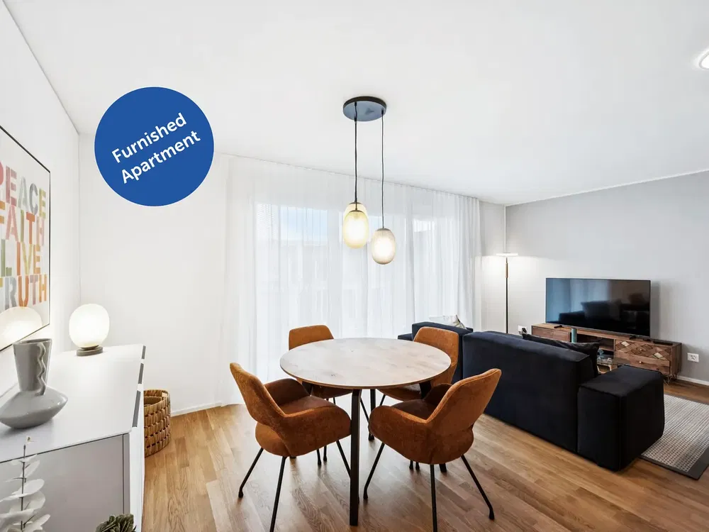 Obývací pokoj; moderní styl, dřevěná podlaha, přirozené světlo