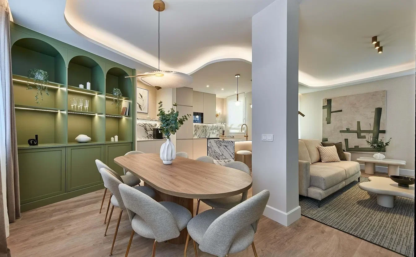 Oturma odası; modern stil, doğal ışık, ahşap zemin