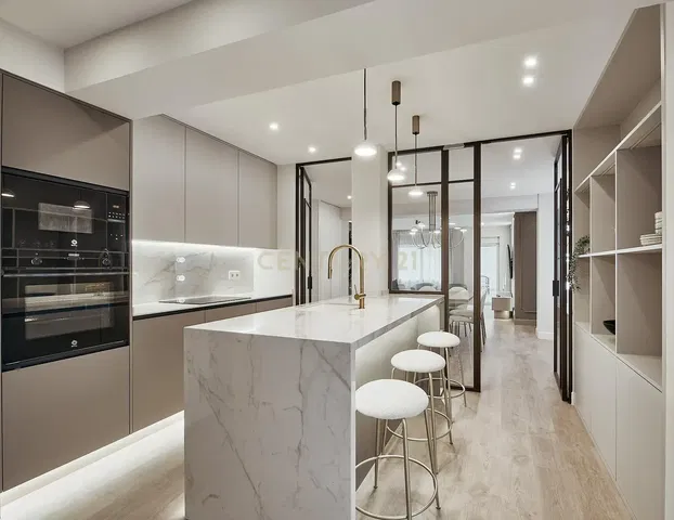 Kitchen; kitchen appliances, modern style, renovated, natural light