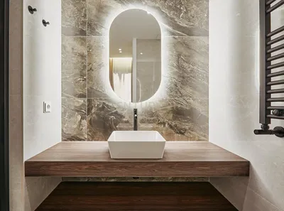 Badezimmer; fliesenboden, renoviert, tageslicht, moderner stil