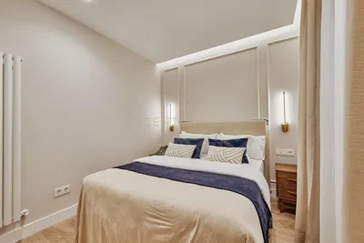 Chambre; style moderne, parquet, lumière naturelle