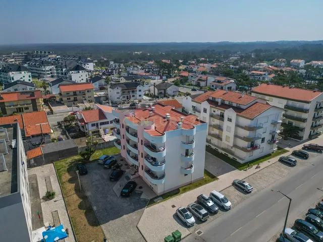 Casa e arredores; vista