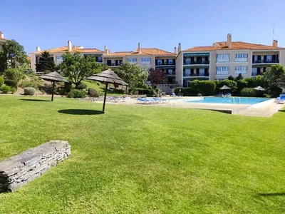 Кућа и околина; поглед, природно светло