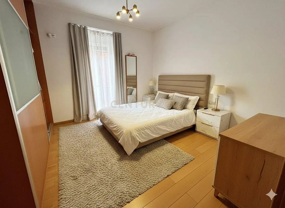 Chambre; parquet, lumière naturelle, style moderne